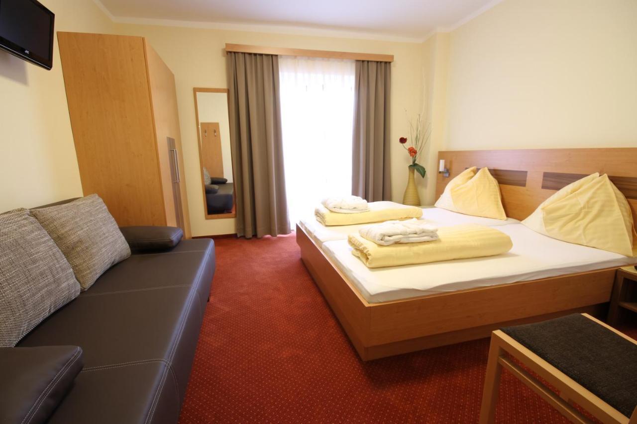 Panoramadorf Saualpe Hotel Eberstein Room photo